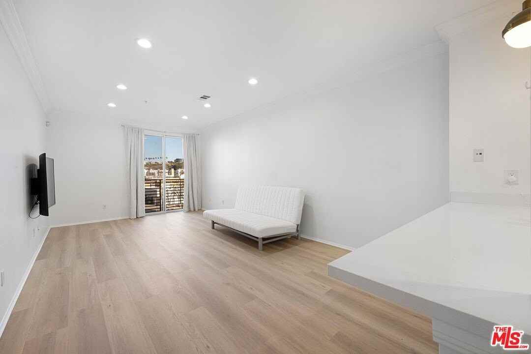 6400 Crescent Park E Apt 315 #315 - Photo 5 of 15