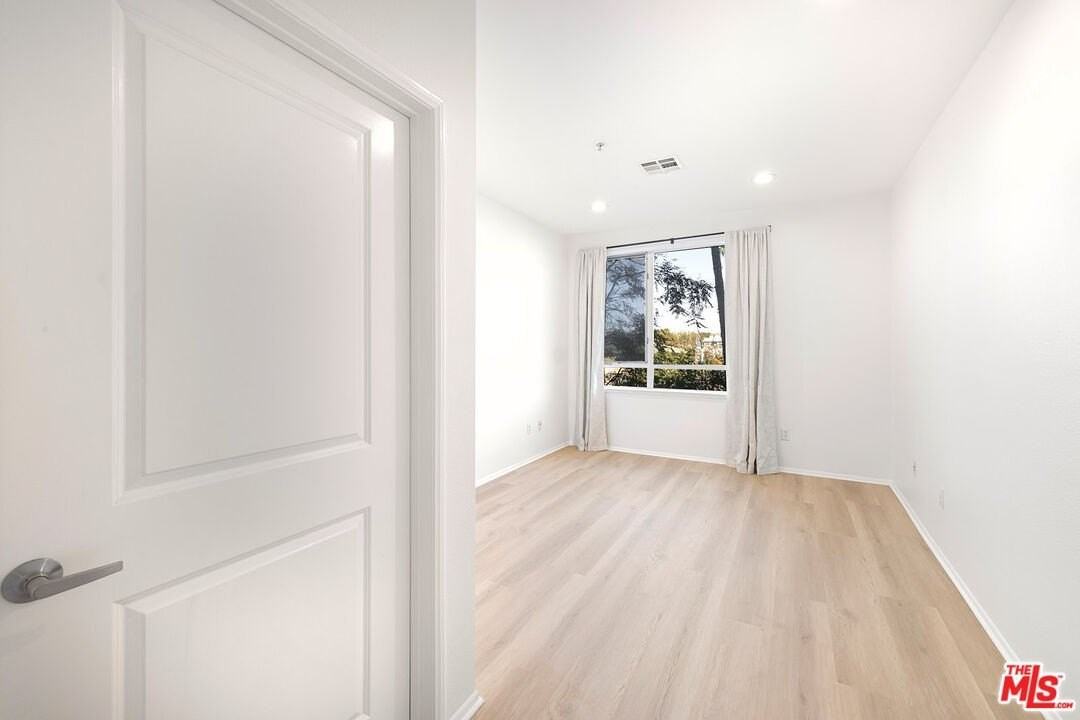 6400 Crescent Park E Apt 315 #315 - Photo 7 of 15