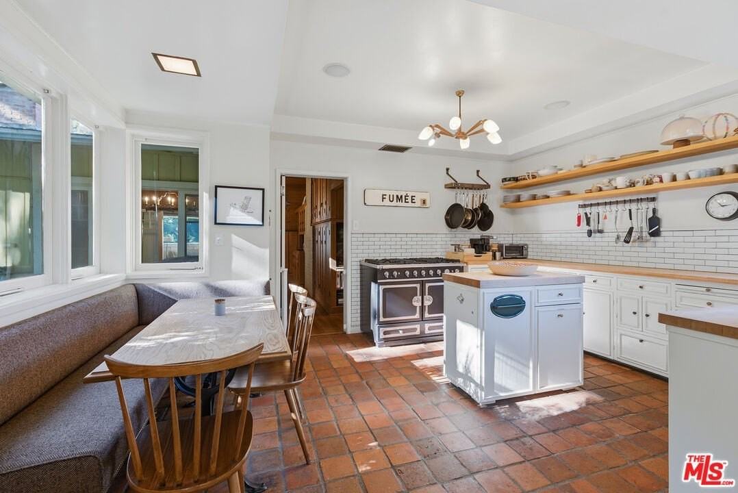 2049 Oakstone Way - Photo 3 of 12