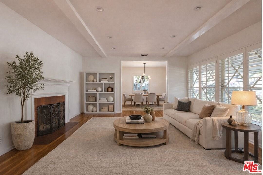 14006 Runnymede St - Photo 5 of 37