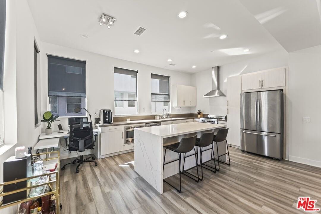 2201 Polyscope Pl - Photo 7 of 25