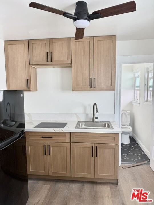 44 Rose Ave - Photo 5 of 11