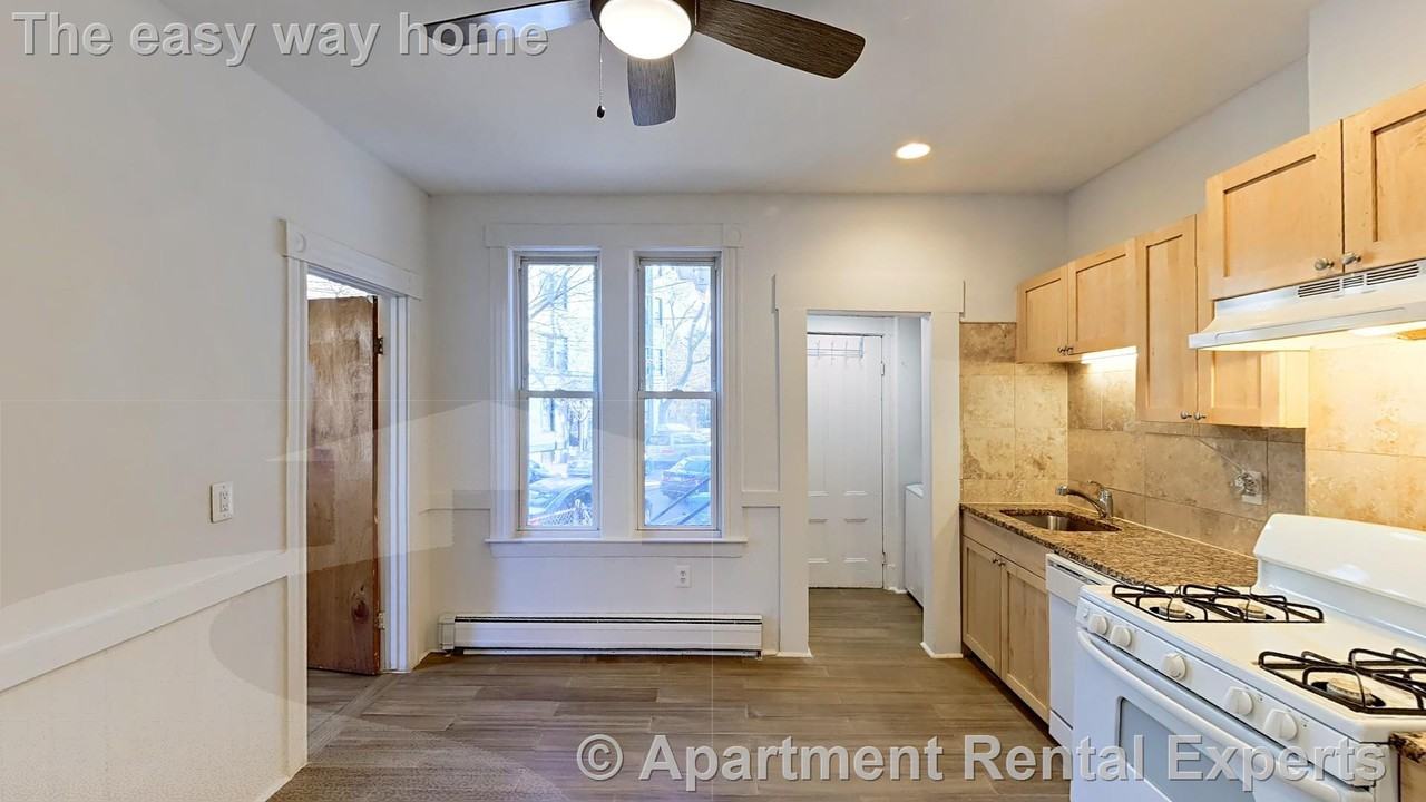 254 Windsor St #1L - Photo 2 of 15