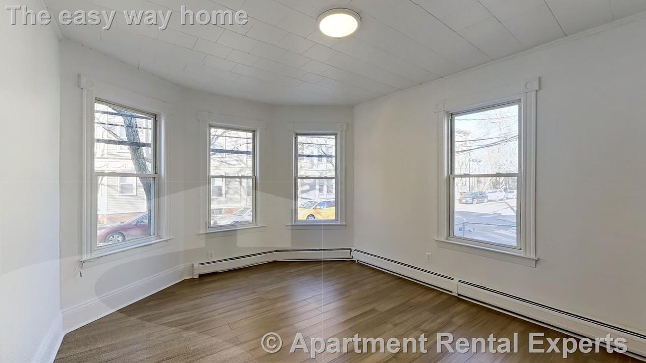 254 Windsor St #1L - Photo 7 of 15