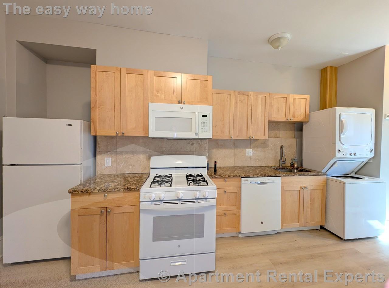 254 Windsor St #1R - Photo 3 of 18