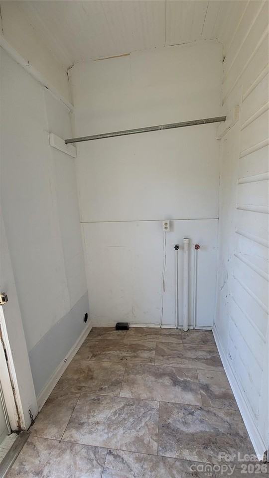 115 Lee St - Photo 2 of 12