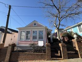 featured image of 1625 Gadsden St