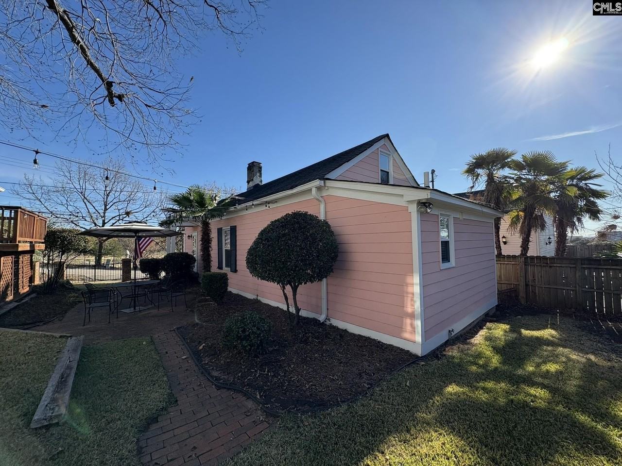 1625 Gadsden St - Photo 5 of 15