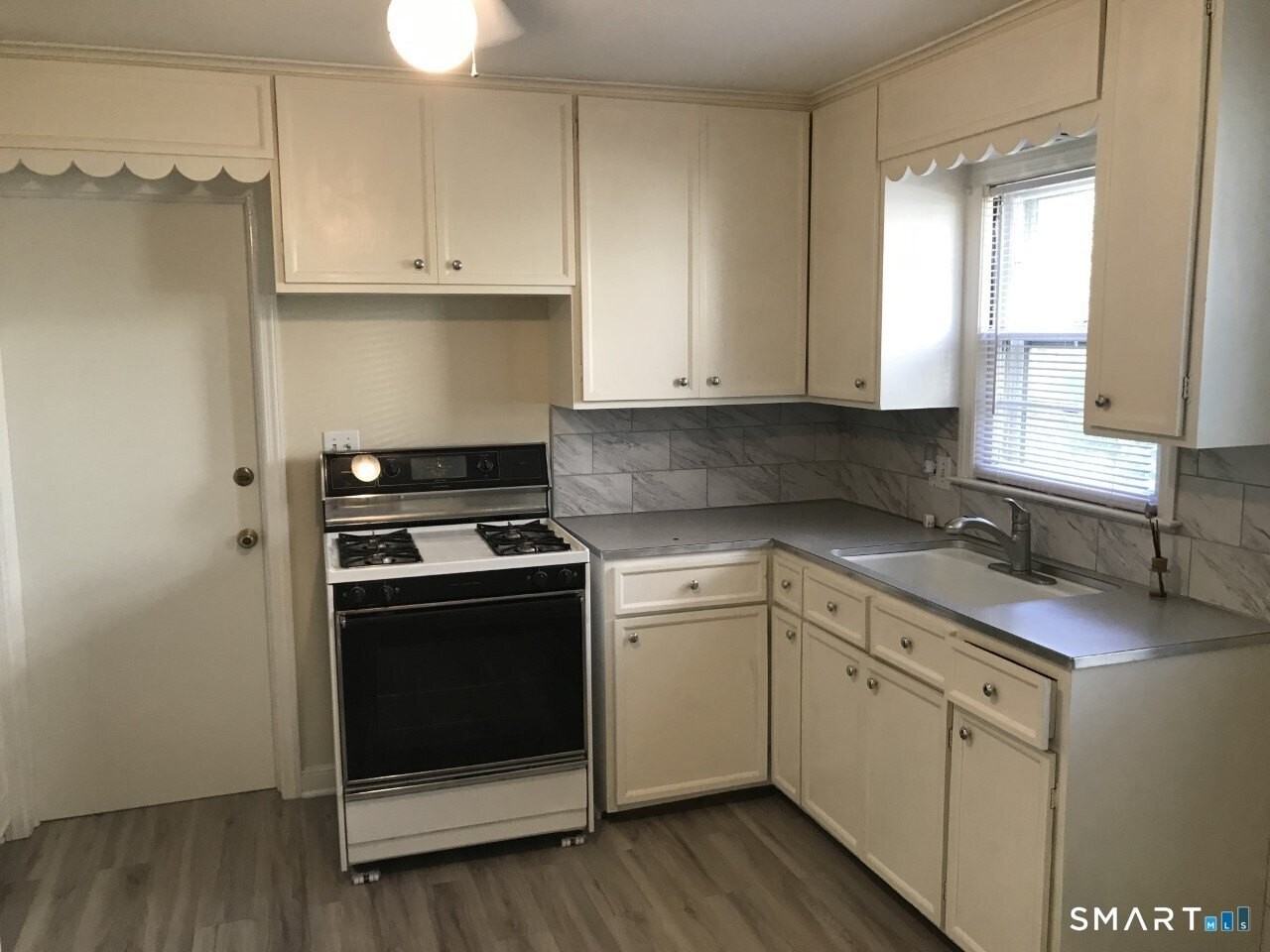 720 Knapps Hwy - Photo 7 of 15