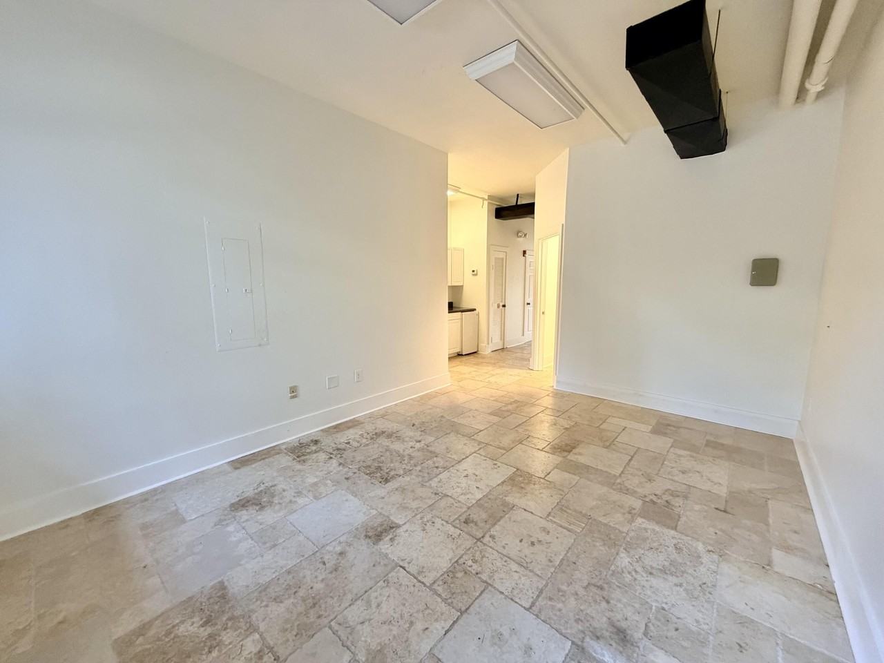 90 Spires Ln Unit 6a #6A - Photo 3 of 19