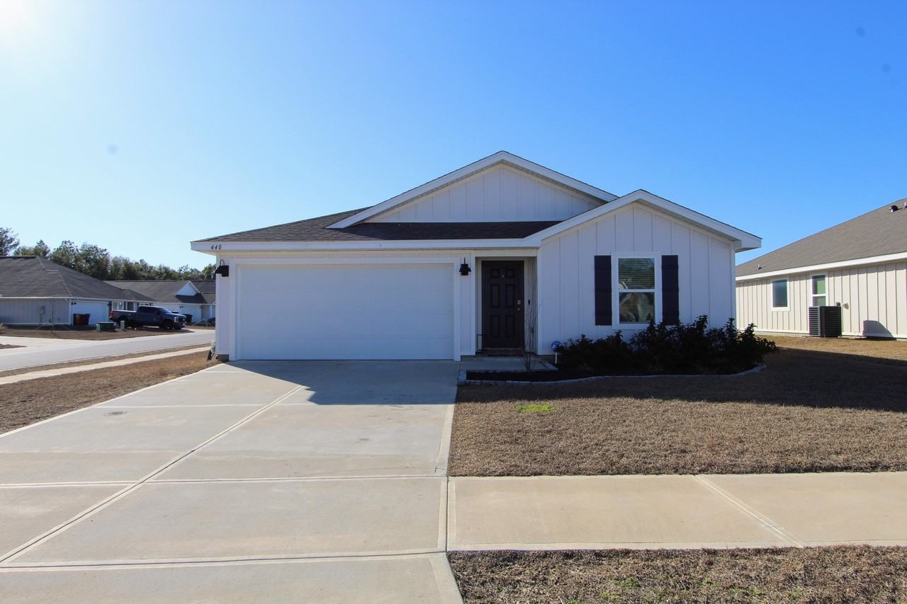 440 Scarborough St - Photo 2 of 31