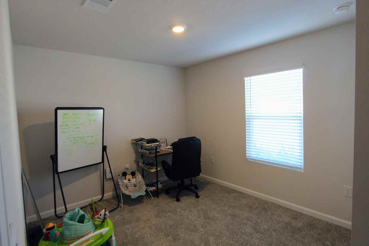 440 Scarborough St - Photo 6 of 31