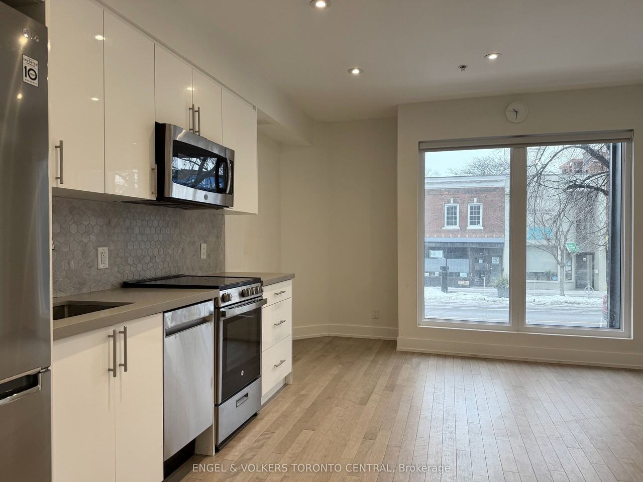 1555 Bloor Street W 4 - Photo 4 of 16
