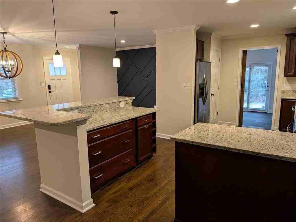 3036 Hudson Ct - Photo 6 of 17