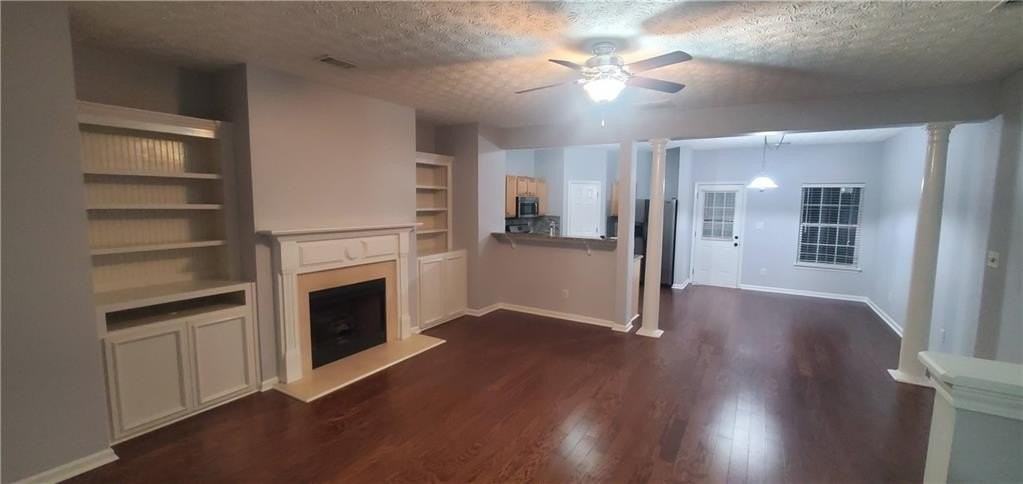 2942 Greyhawk Ln - Photo 3 of 16