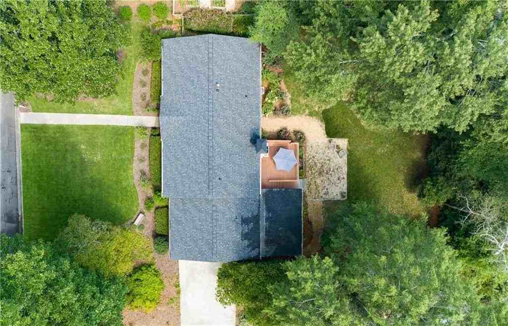 245 Willow Springs Dr - Photo 2 of 50