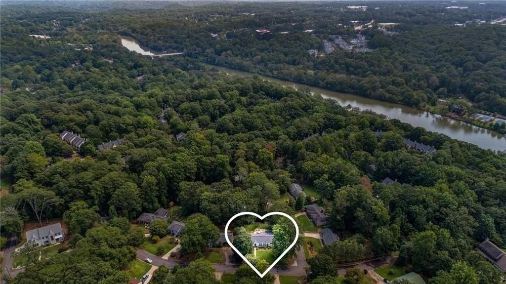 245 Willow Springs Dr - Photo 5 of 50