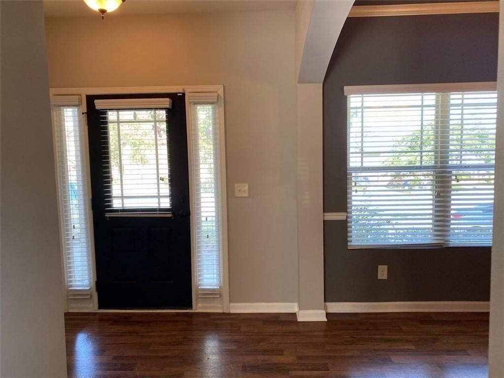 2392 Newbury Oaks Ct - Photo 2 of 25