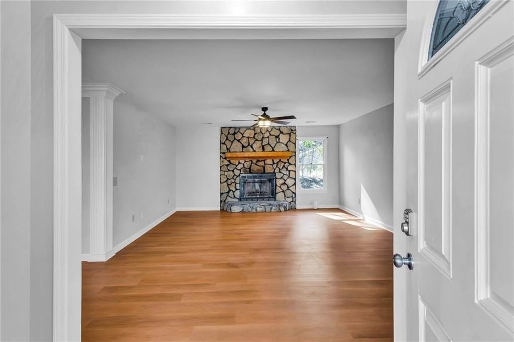 7515 Asbury Dr - Photo 3 of 32