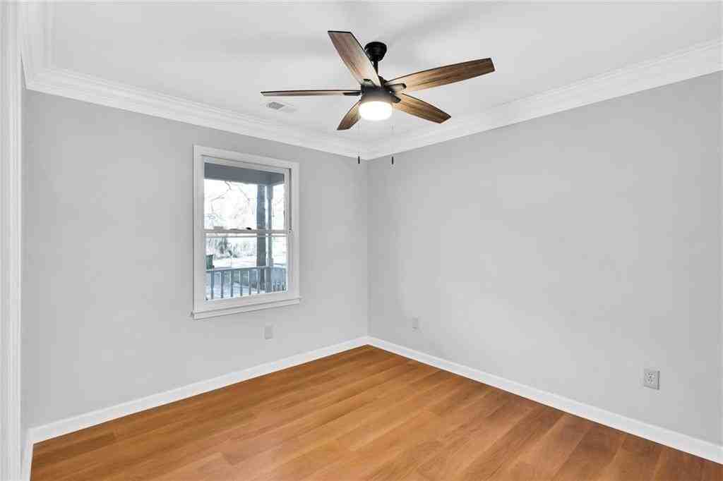 7515 Asbury Dr - Photo 6 of 32