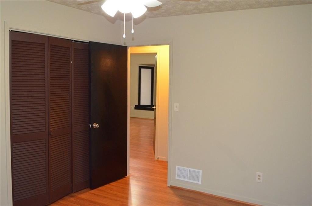 2745 Peachtree Walk - Photo 6 of 14