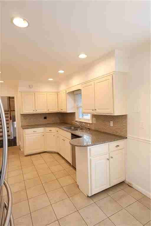 1735 Moonstone Ct - Photo 7 of 34