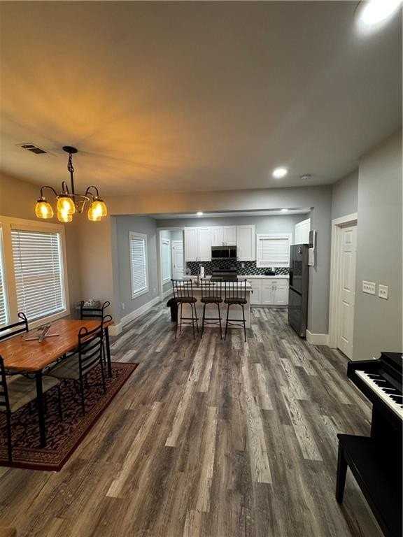 3898 King Arthur Rd Sw - Photo 3 of 18