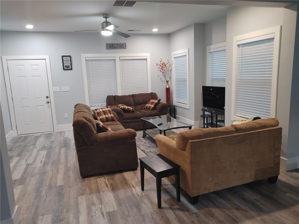 3898 King Arthur Rd Sw - Photo 4 of 18