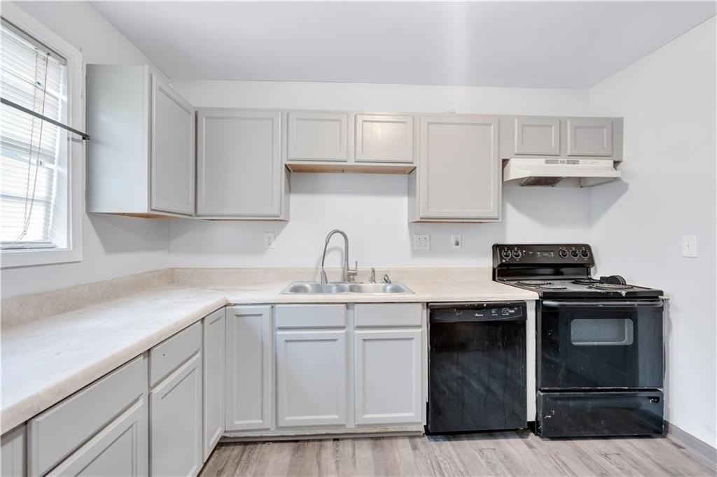 968 Sexton Dr - Photo 2 of 31