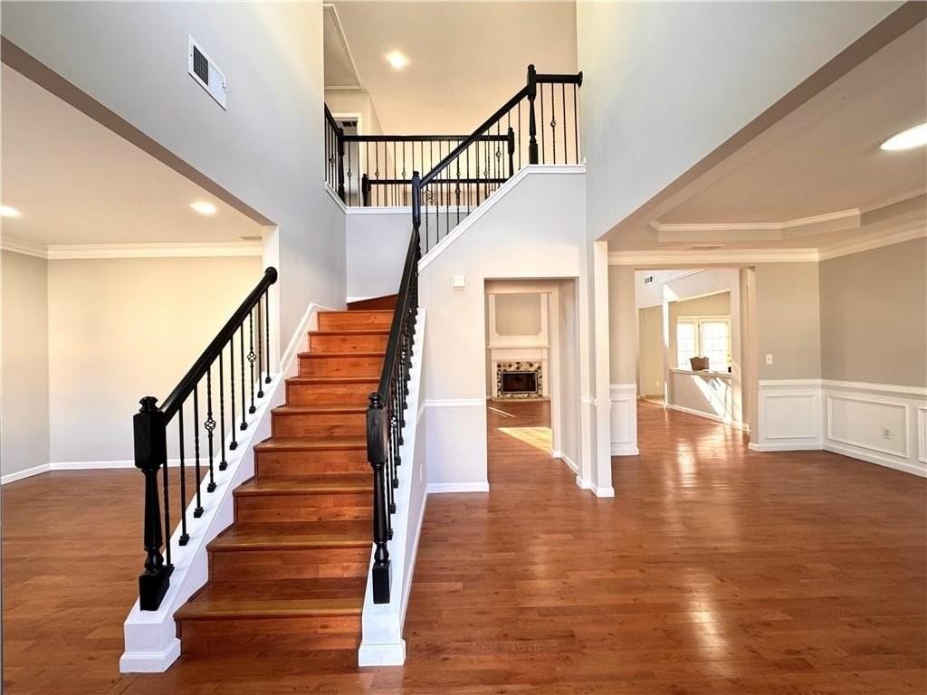 152 Parkstone Way - Photo 4 of 34