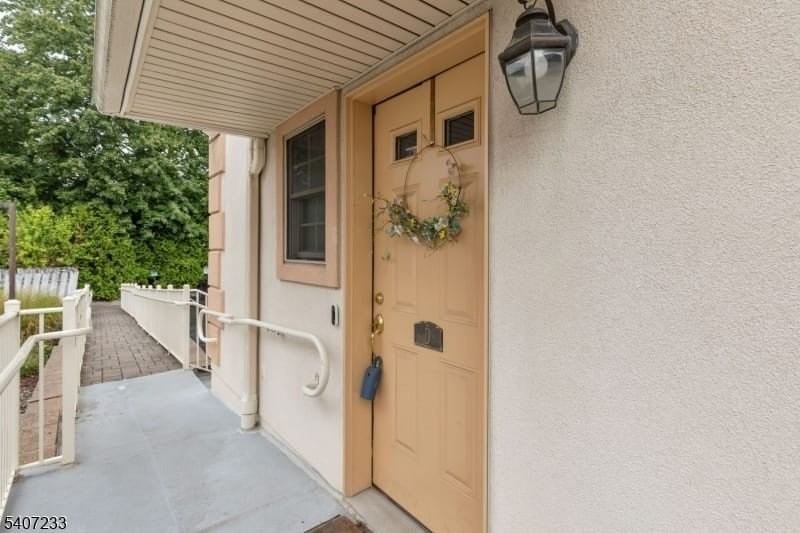 453 Springfield Ave - Photo 6 of 18