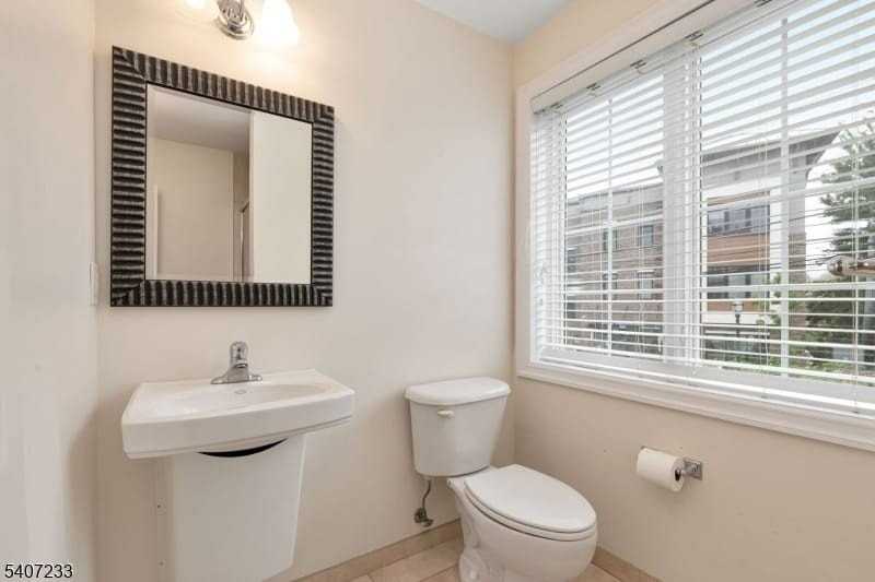 453 Springfield Ave - Photo 7 of 18