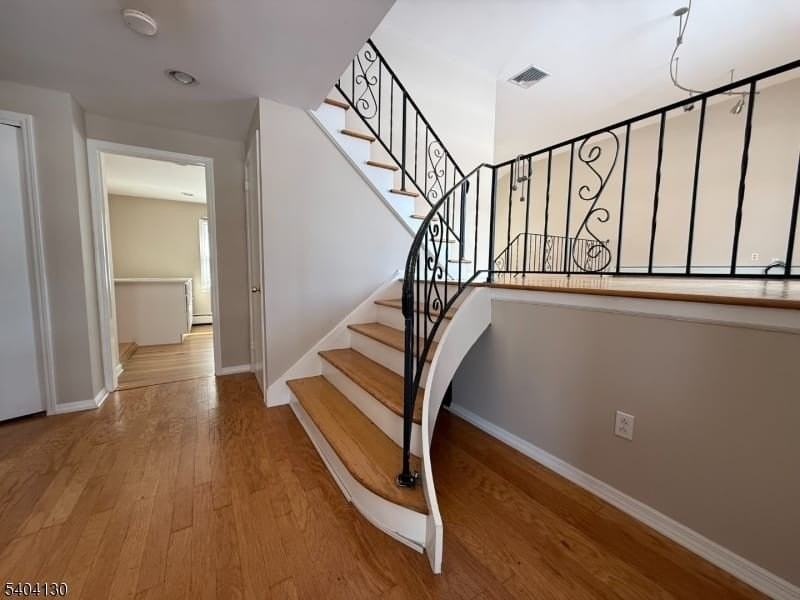 126 Sagamore Dr - Photo 3 of 22