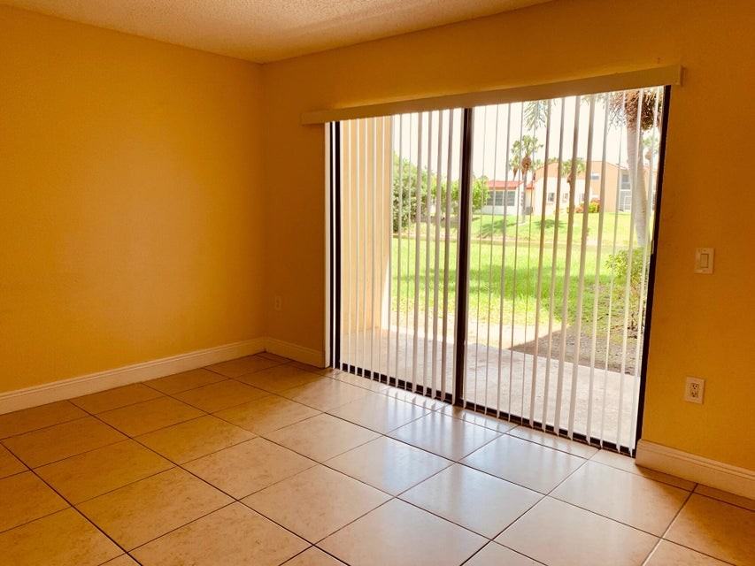 1566 Lake Crystal Dr - Photo 3 of 8