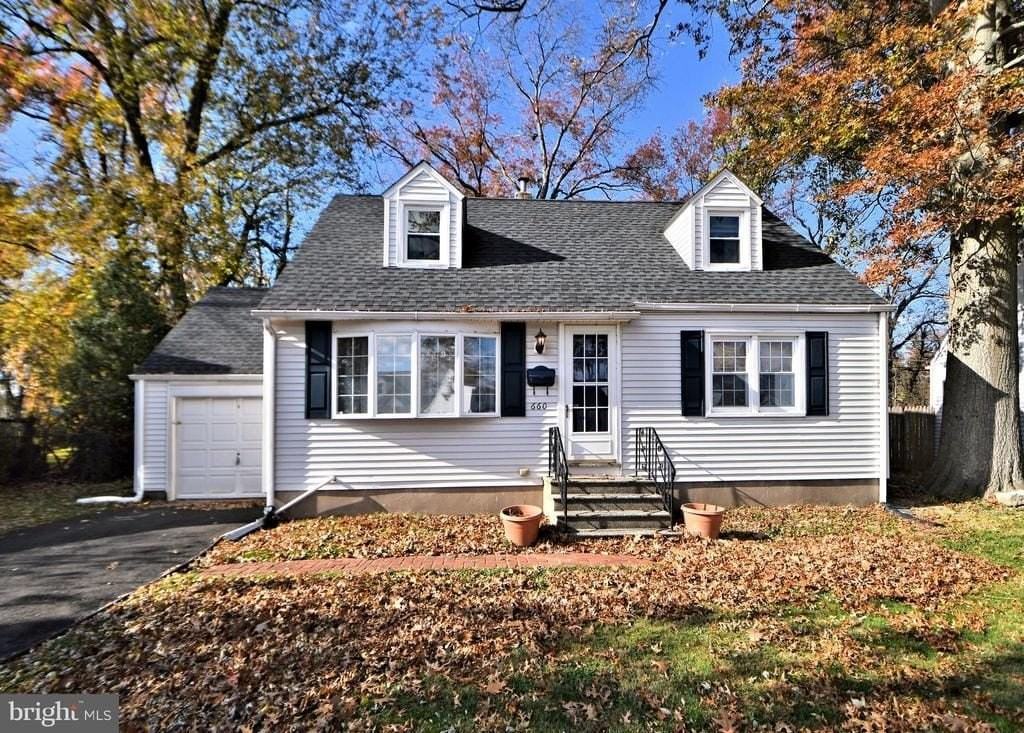 660 Osborne Ave - Photo 2 of 50