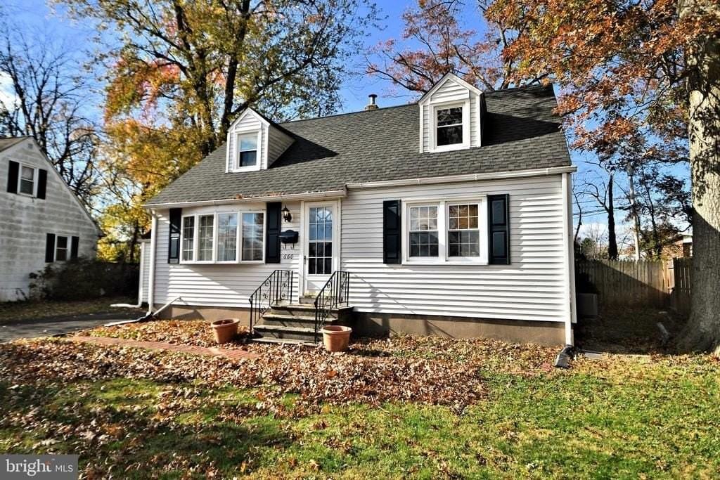 660 Osborne Ave - Photo 3 of 50