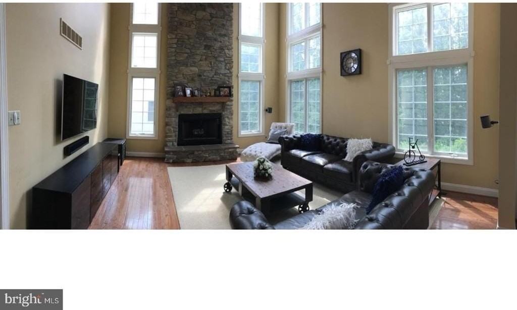 310 Waynebrook Dr - Photo 4 of 13