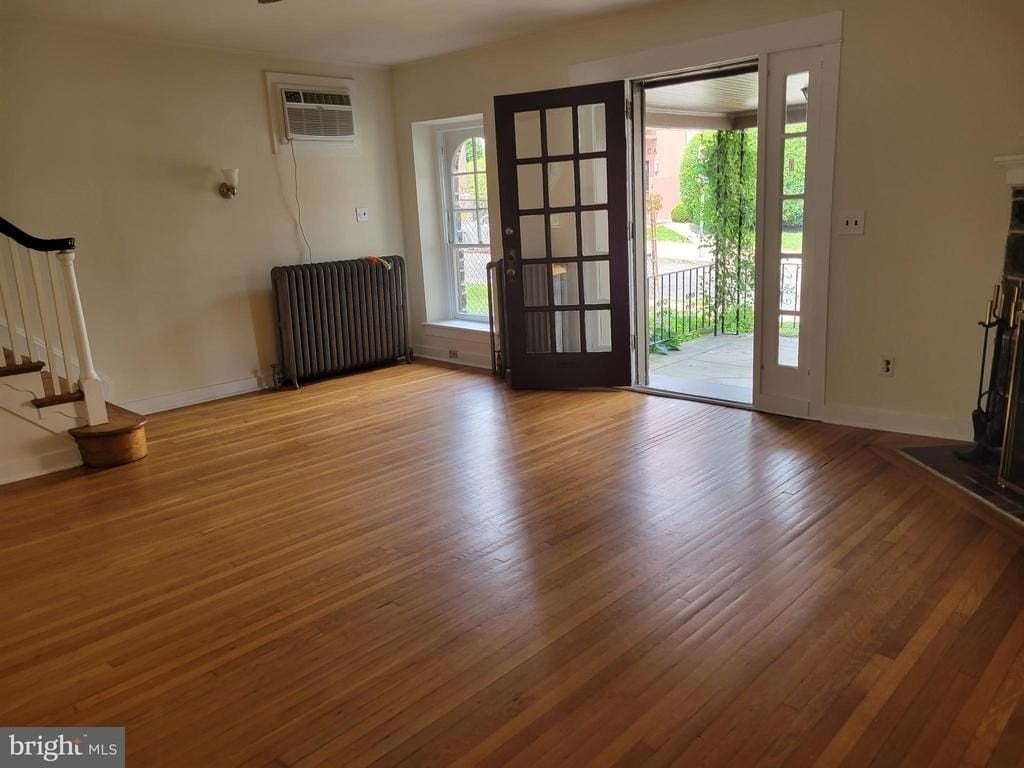 20 W Athens Ave - Photo 3 of 18