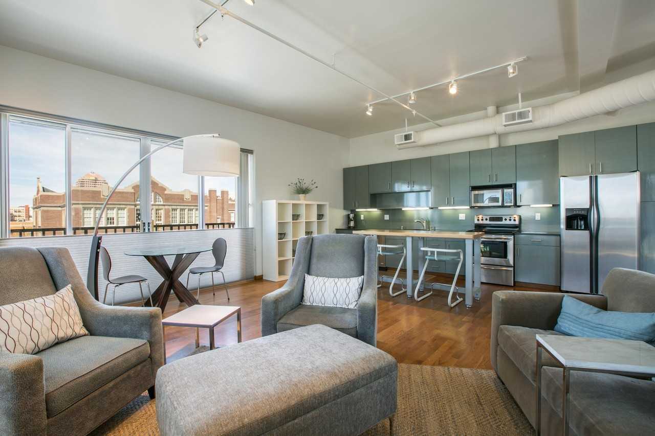 401 Central Ave Ne Apt 301 #301 - Photo 7 of 27