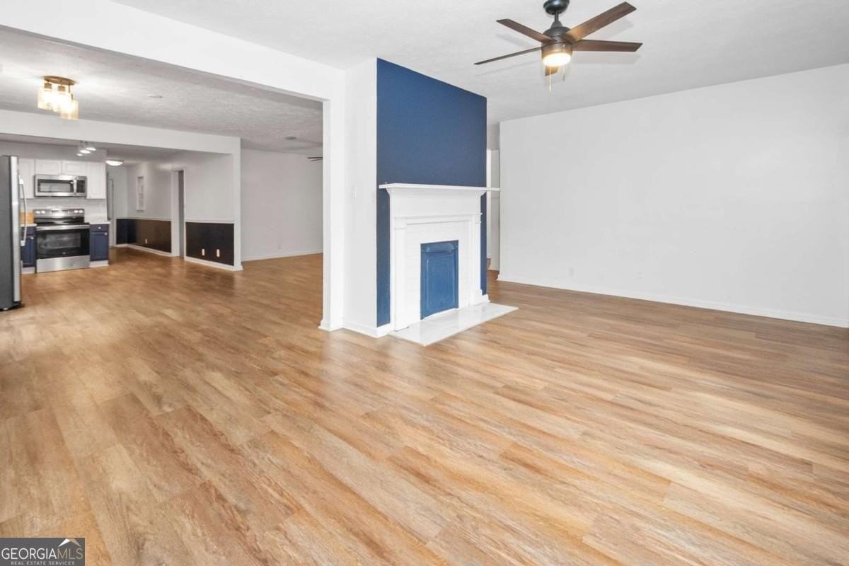 209 N Lee St - Photo 5 of 35