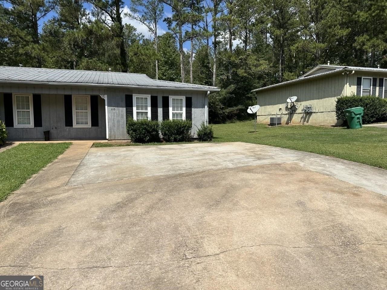 115 Pine Ter Unit 115 #115 - Photo 3 of 14