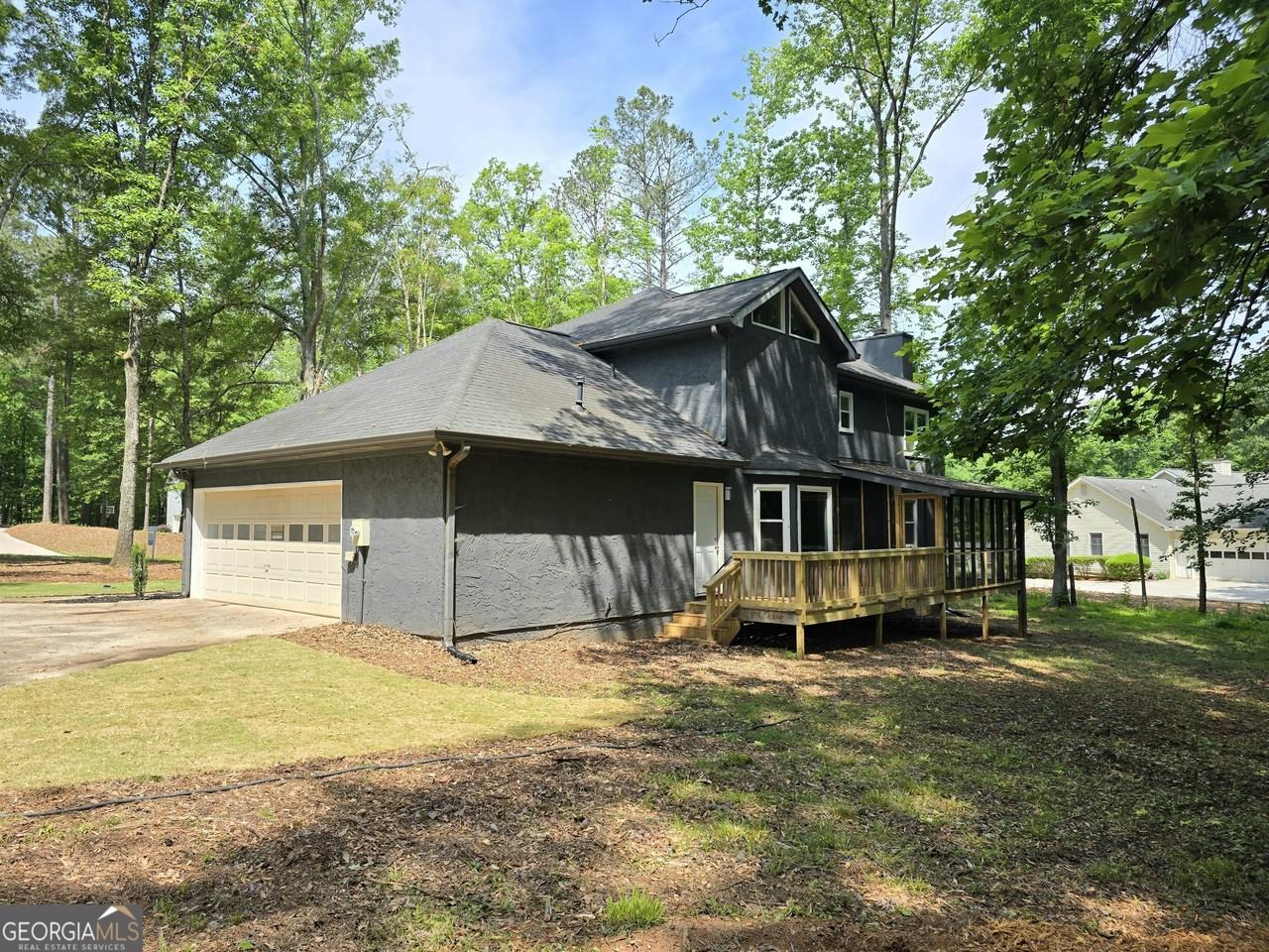 260 Greenfield Cir - Photo 2 of 33