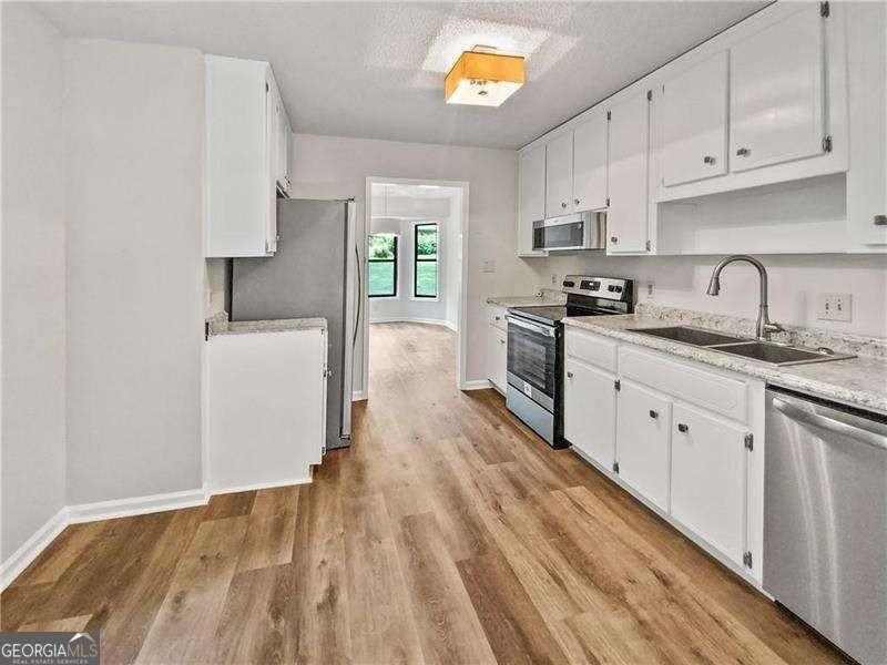 4698 Jamerson Creek Dr - Photo 7 of 13