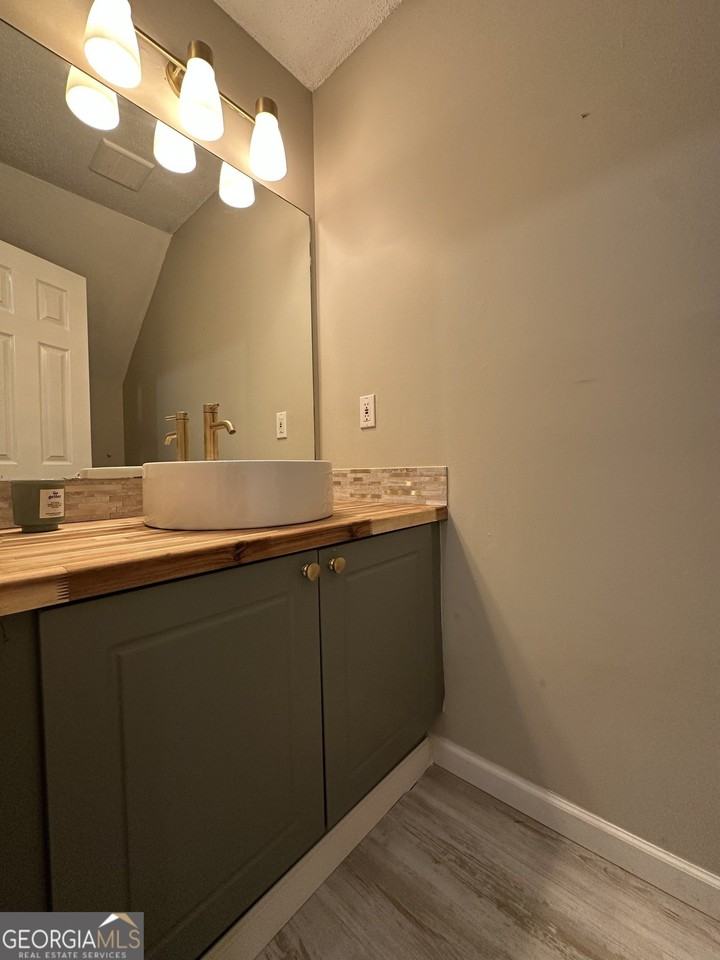 236 Turnstone Rd - Photo 3 of 17