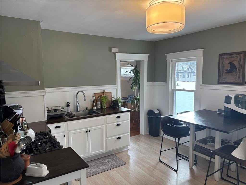 52 Vine St #2 - Photo 3 of 14