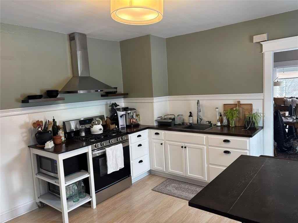 52 Vine St #2 - Photo 4 of 14