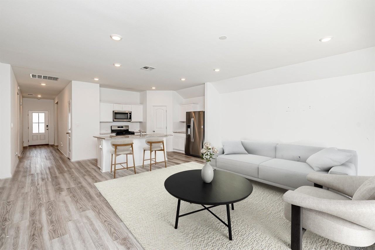 15820 Loussier Dr - Photo 2 of 12