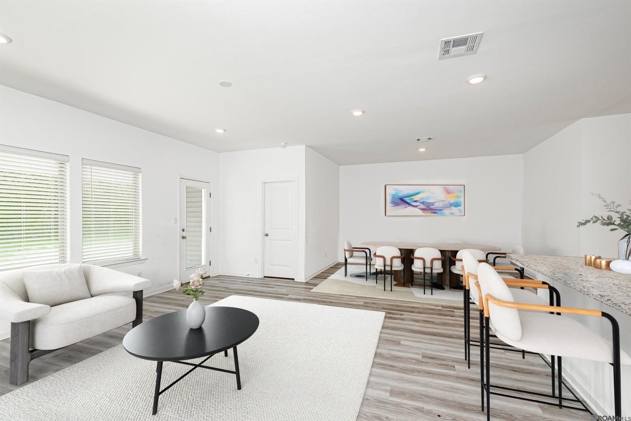 15820 Loussier Dr - Photo 5 of 12