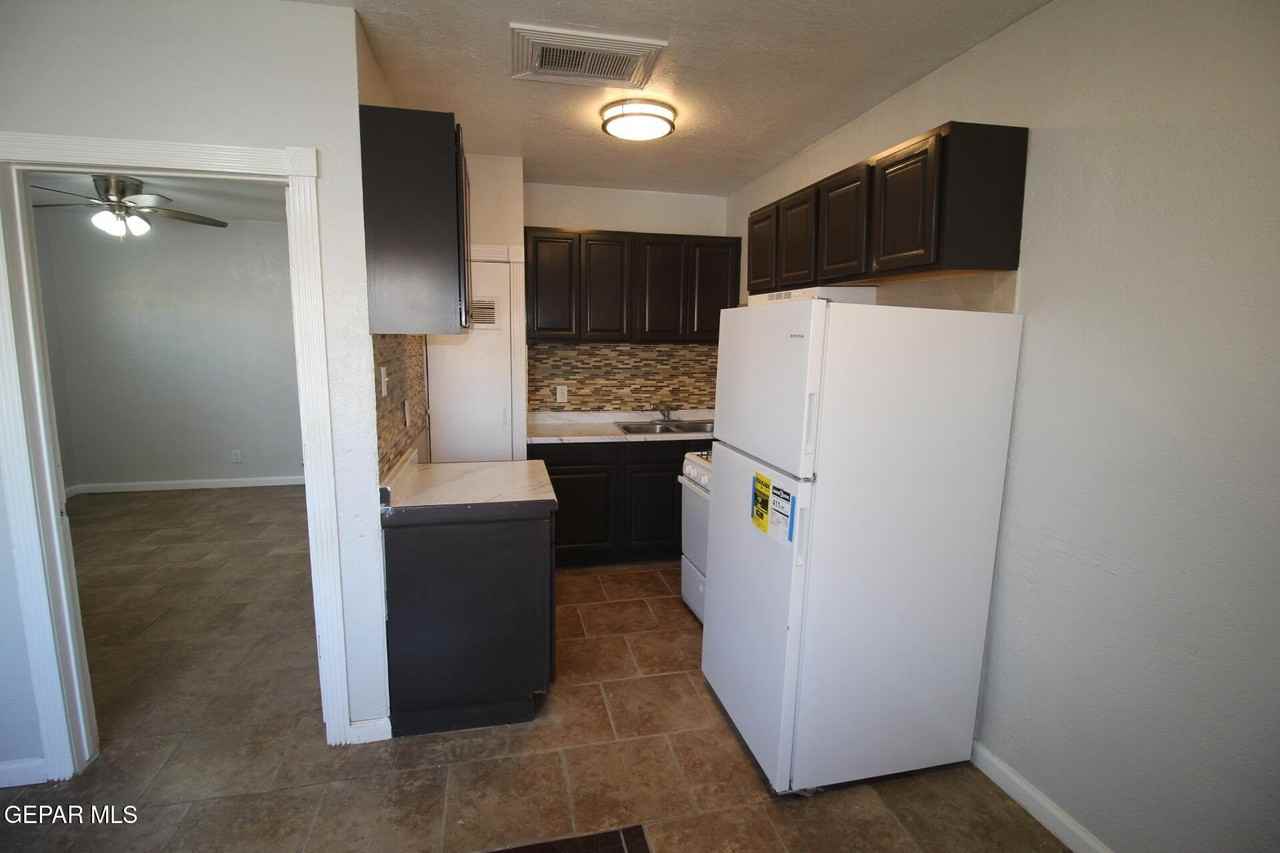 8903 Old County Dr Apt A #A - Photo 4 of 50