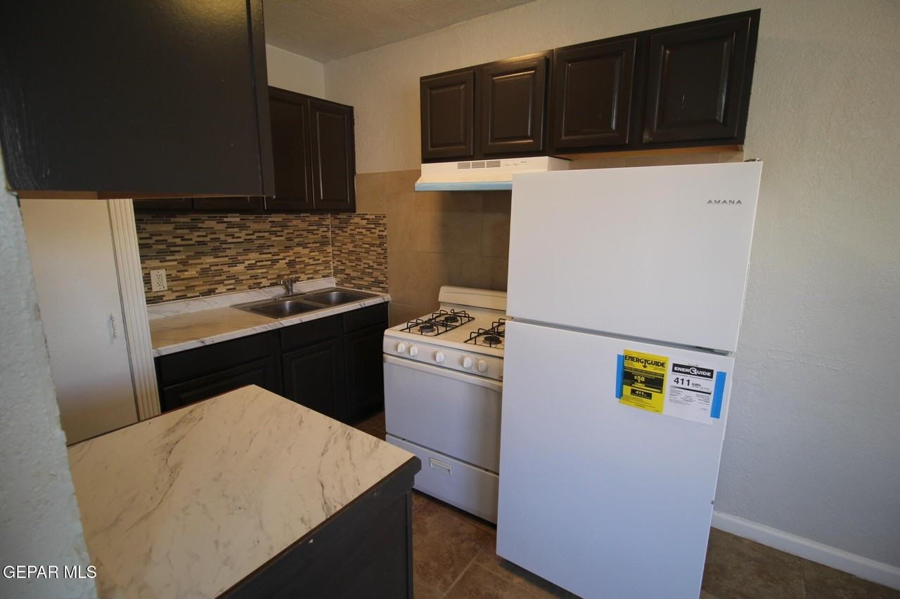 8903 Old County Dr Apt A #A - Photo 5 of 50